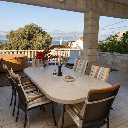 Apartments Jaksic - Zile Supetar Extérieur photo