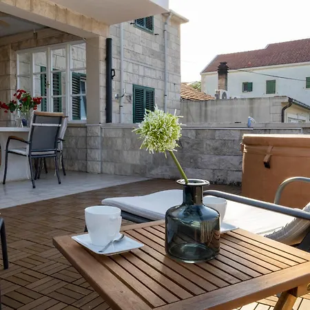 Apartments Jaksic - Zile Supetar Extérieur photo