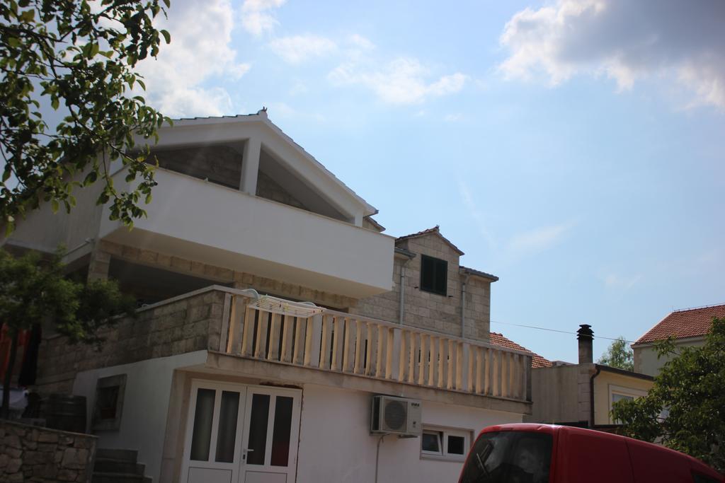 Apartment Jaksic - Zile Supetar