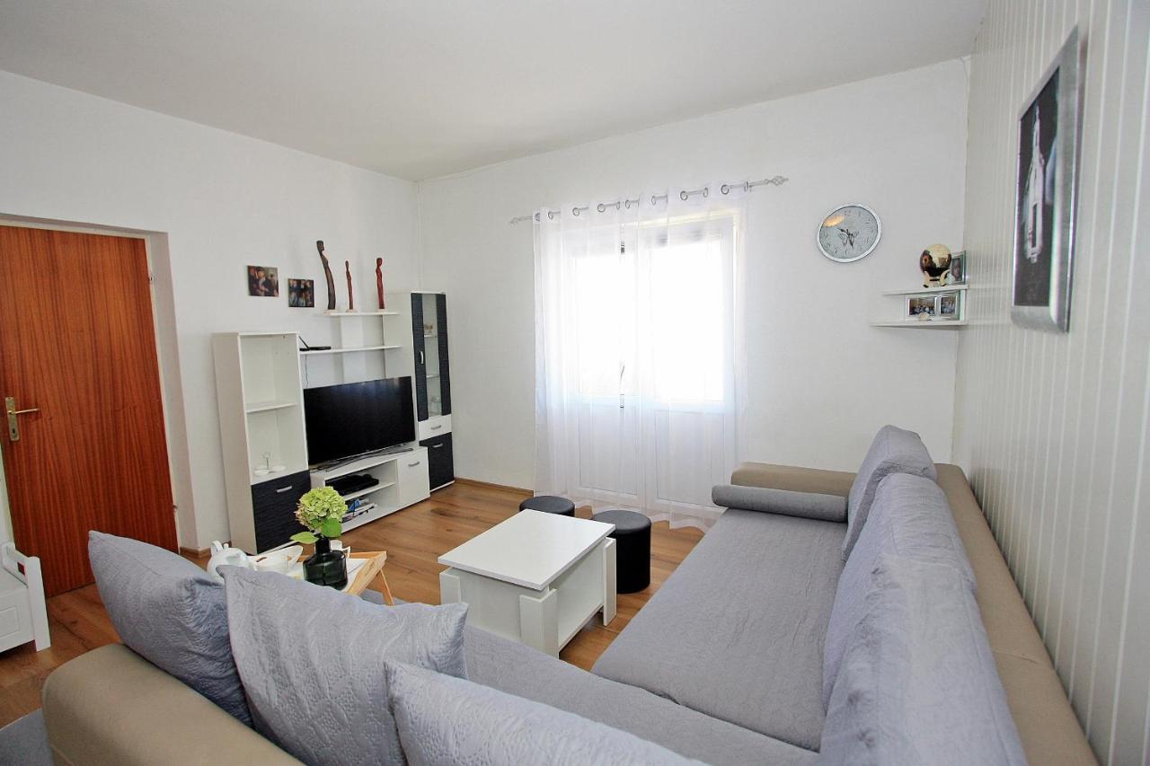 Apartment Jaksic - Zile Supetar